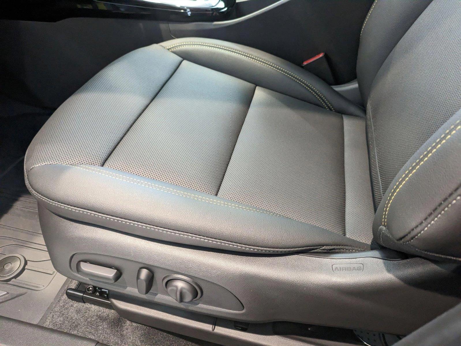 2025 Chevrolet Trax Vehicle Photo in MIAMI, FL 33172-3015