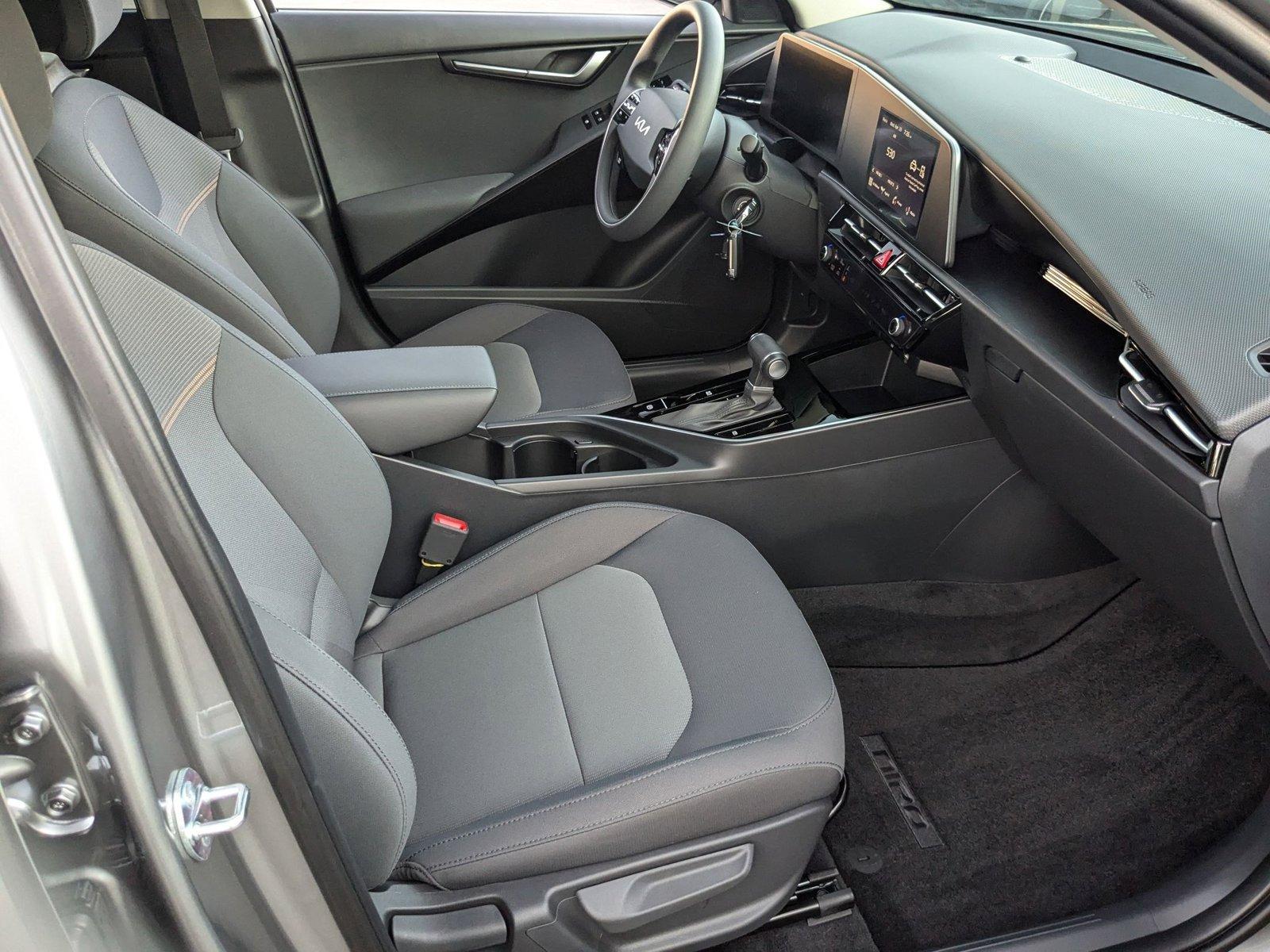 2025 Kia Niro Vehicle Photo in Miami, FL 33135