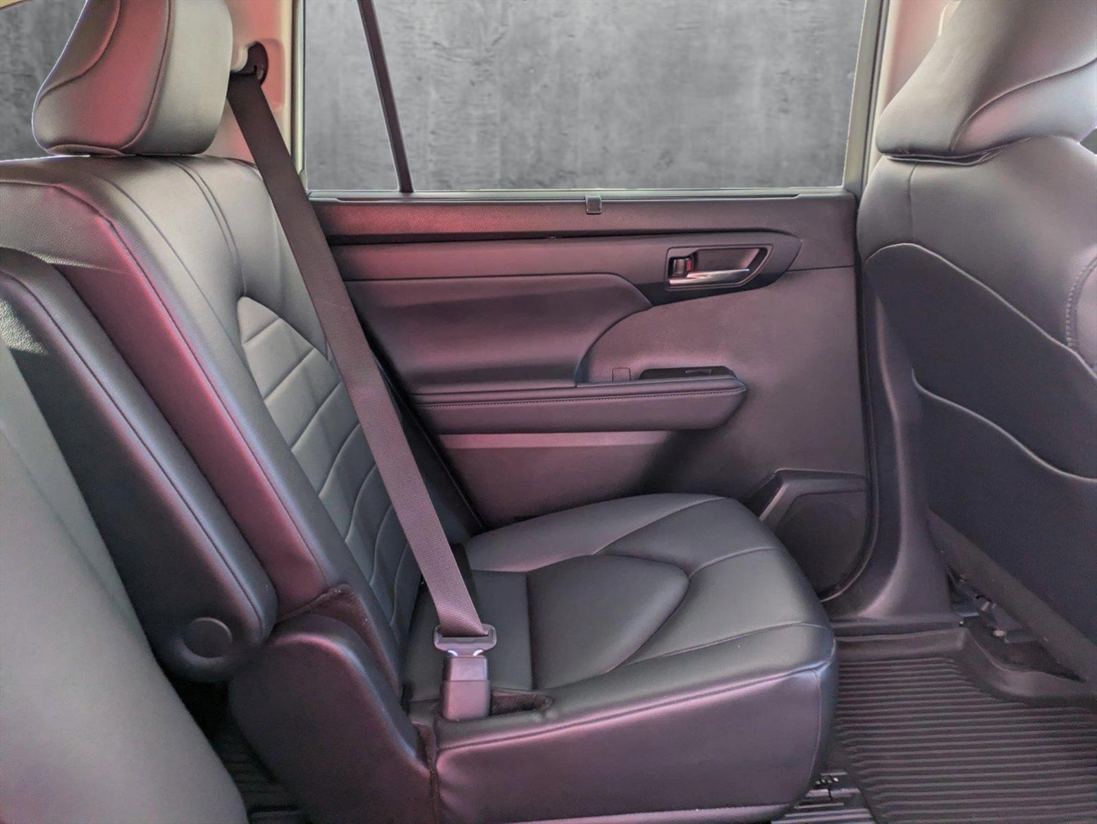 2024 Toyota Highlander Vehicle Photo in Winter Park, FL 32792