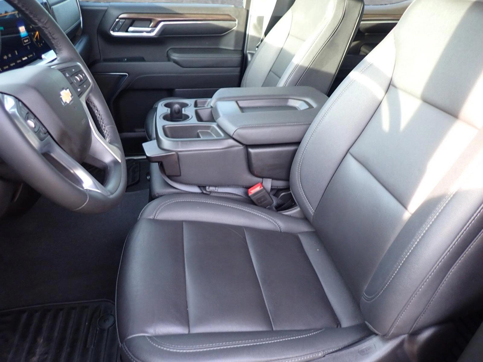 2023 Chevrolet Silverado 1500 Vehicle Photo in DENVER, CO 80221-3610