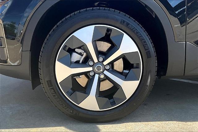 2025 Volvo XC40 Vehicle Photo in Houston, TX 77007