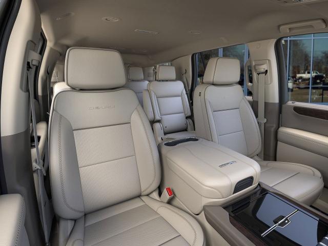2025 GMC Yukon Vehicle Photo in OSHKOSH, WI 54904-7811