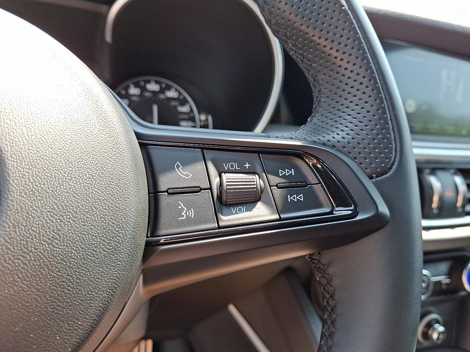 2022 Alfa Romeo Stelvio Vehicle Photo in Willow Grove, PA 19090