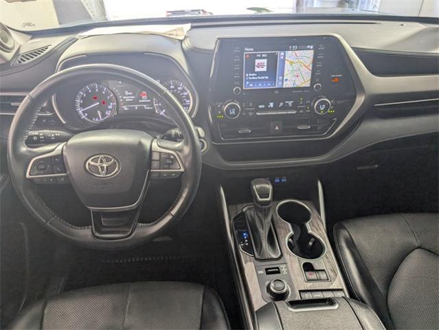 2022 Toyota Highlander Vehicle Photo in ENGLEWOOD, CO 80113-6708