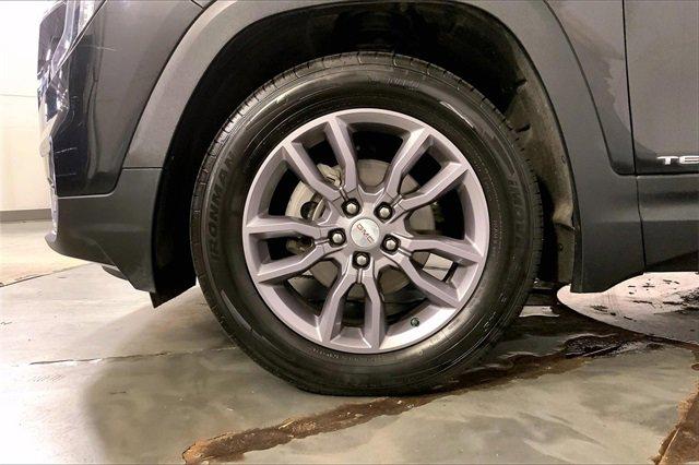 2023 GMC Terrain Vehicle Photo in INDEPENDENCE, MO 64055-1314