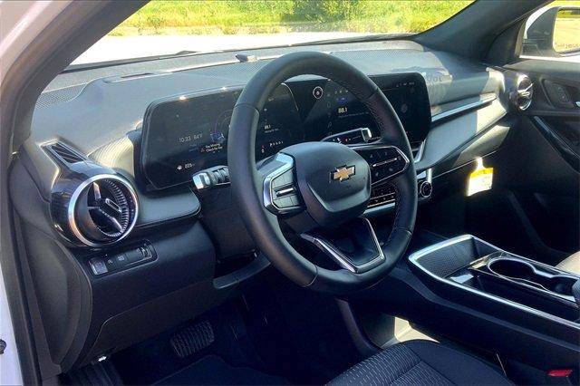 2025 Chevrolet Equinox Vehicle Photo in TOPEKA, KS 66609-0000