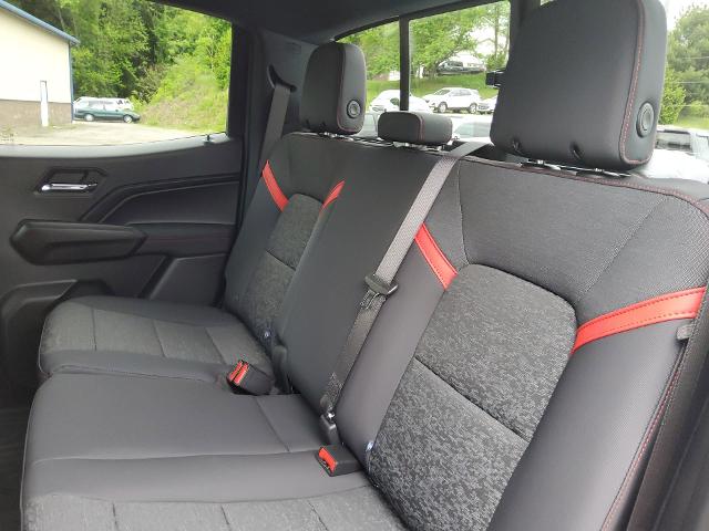 2024 Chevrolet Colorado Vehicle Photo in NEW ALEXANDRIA, PA 15670-3004