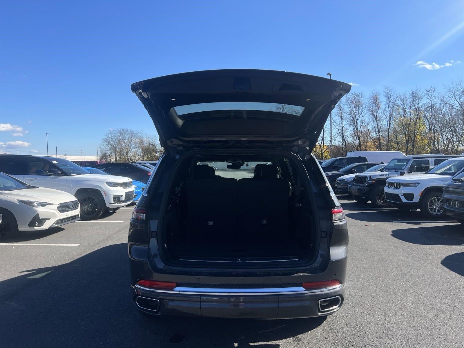 2025 Jeep Grand Cherokee L Vehicle Photo in Mechanicsburg, PA 17050-1707