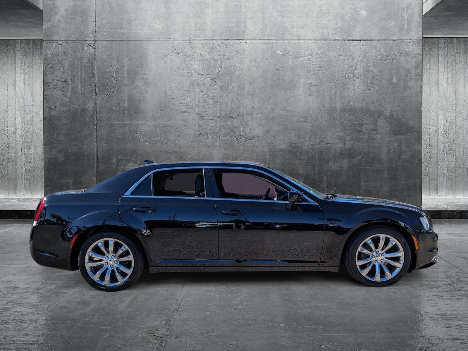 2019 Chrysler 300 Vehicle Photo in Tampa, FL 33614