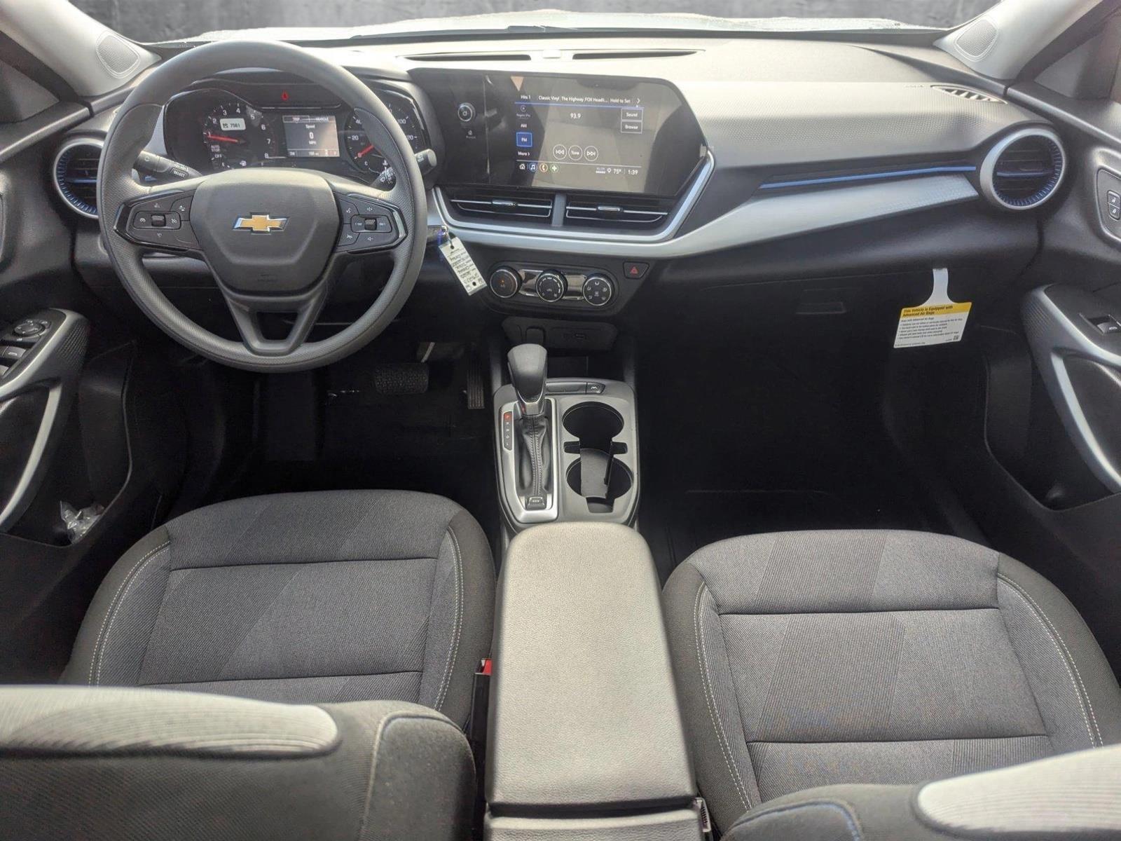 2025 Chevrolet Trax Vehicle Photo in CORPUS CHRISTI, TX 78412-4902