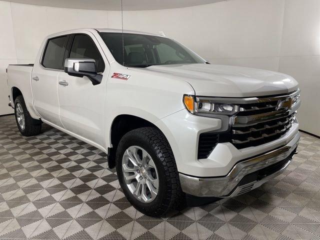 2025 Chevrolet Silverado 1500 Vehicle Photo in PHOENIX, AZ 85014-3381