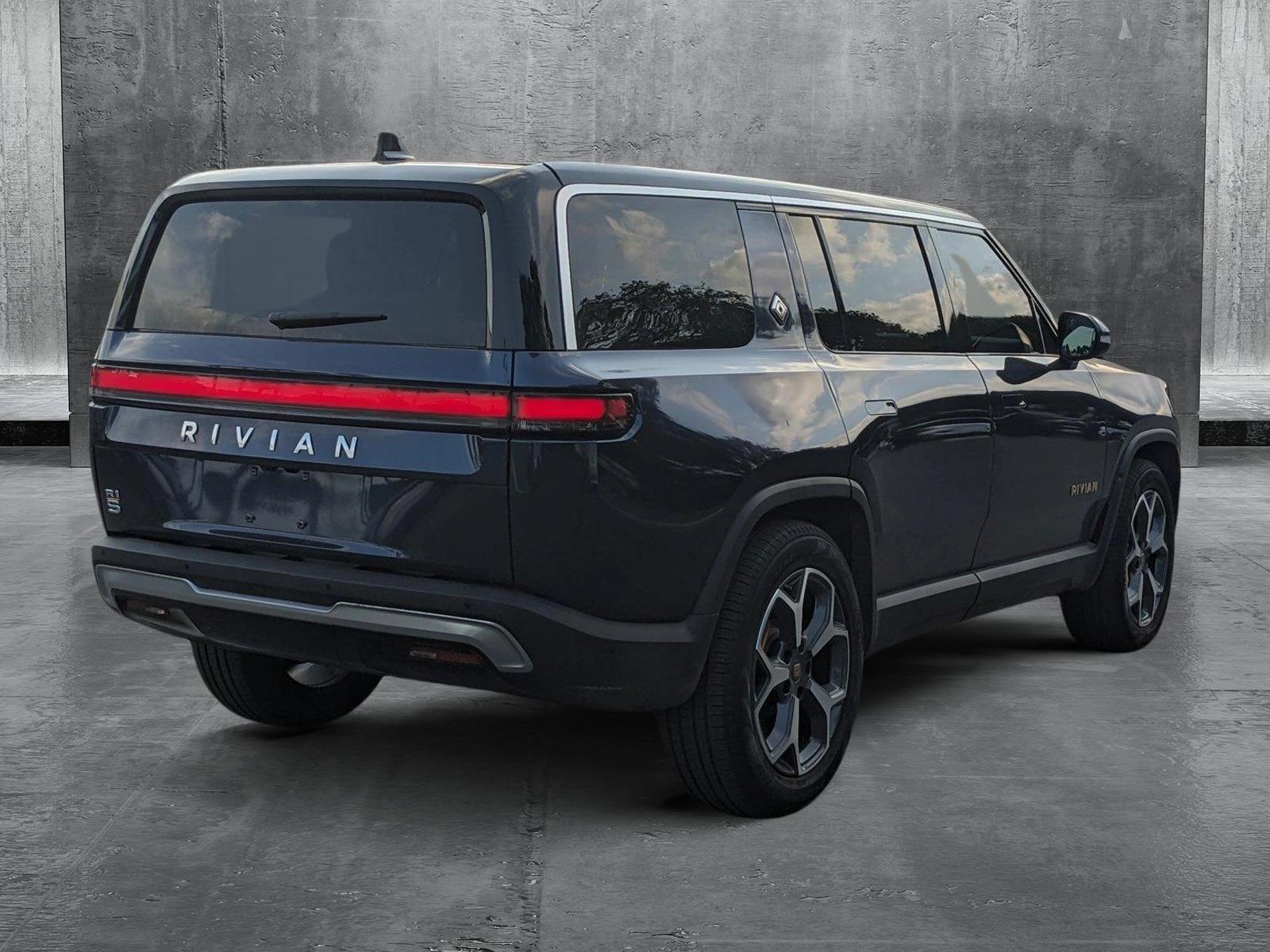 2023 Rivian R1S Vehicle Photo in WEST PALM BEACH, FL 33407-3296