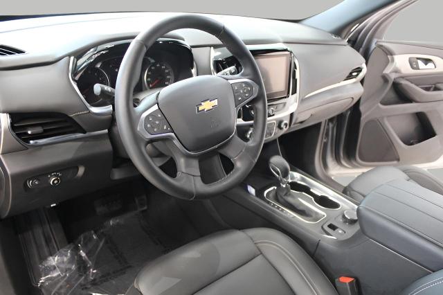 2024 Chevrolet Traverse Limited Vehicle Photo in Green Bay, WI 54304