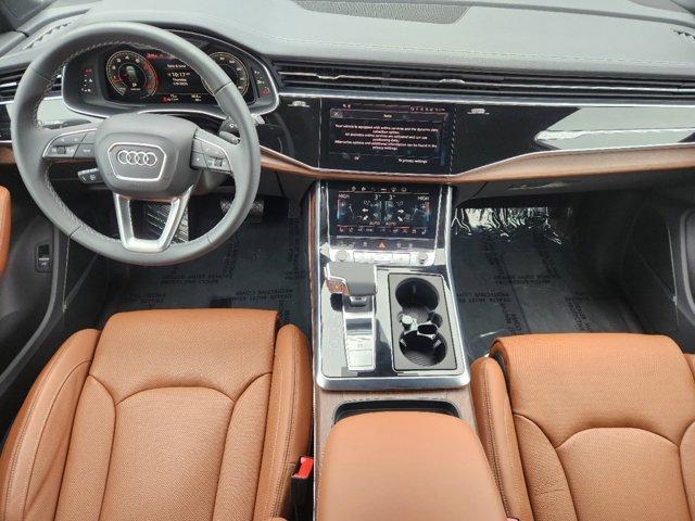 2025 Audi Q7 Vehicle Photo in HOUSTON, TX 77090