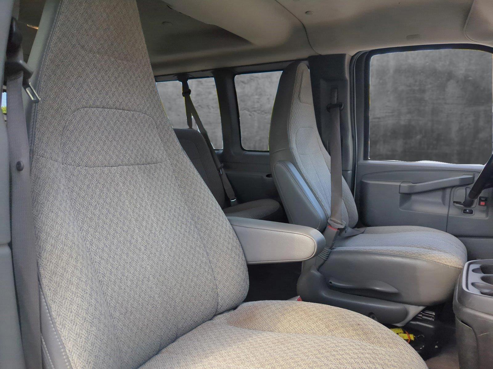 2019 Chevrolet Express Passenger Vehicle Photo in Pembroke Pines, FL 33027