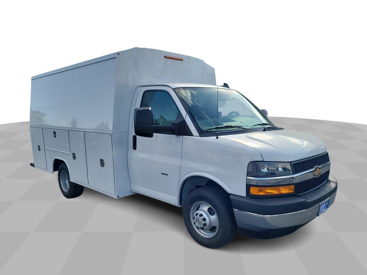 2025 Chevrolet Express Commercial Cutaway Vehicle Photo in LA MESA, CA 91942-8211