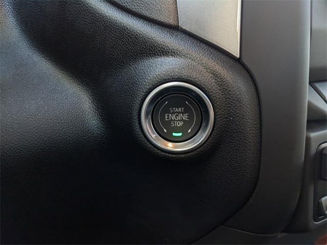 2025 Chevrolet Silverado 2500 HD Vehicle Photo in ENGLEWOOD, CO 80113-6708