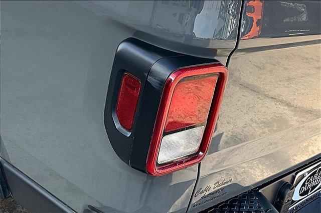 2021 Jeep Gladiator Vehicle Photo in TOPEKA, KS 66609-0000