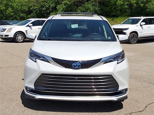 2022 Toyota Sienna Vehicle Photo in MILFORD, OH 45150-1684