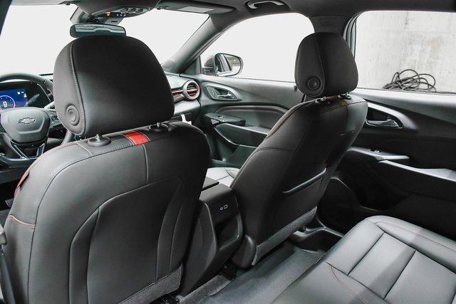 2025 Chevrolet Trax Vehicle Photo in EVERETT, WA 98203-5662