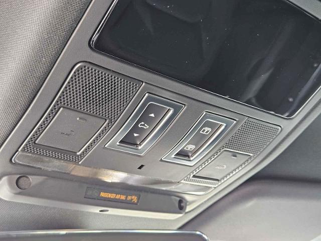 2025 Defender Vehicle Photo in AUSTIN, TX 78717