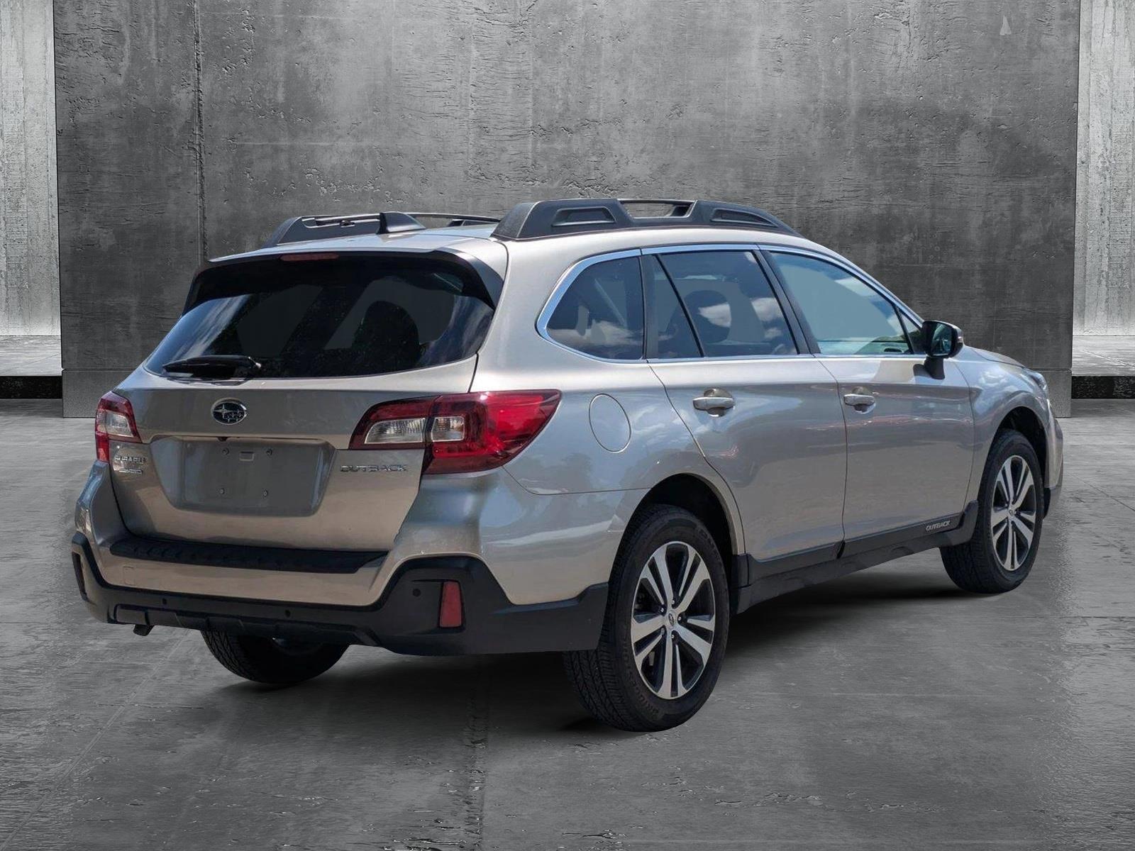 2018 Subaru Outback Vehicle Photo in GREENACRES, FL 33463-3207