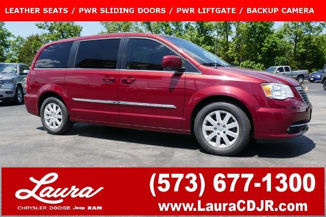 2015 Chrysler Town & Country Vehicle Photo in Sullivan, MO 63080