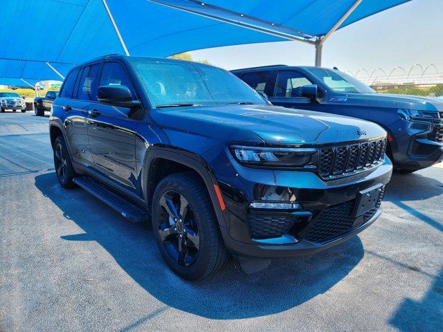 Used 2023 Jeep Grand Cherokee Limited with VIN 1C4RJGBG1PC546869 for sale in Decatur, TX