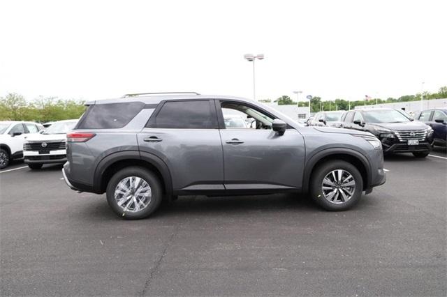 2025 Nissan Pathfinder Vehicle Photo in Hazelwood, MO 63042