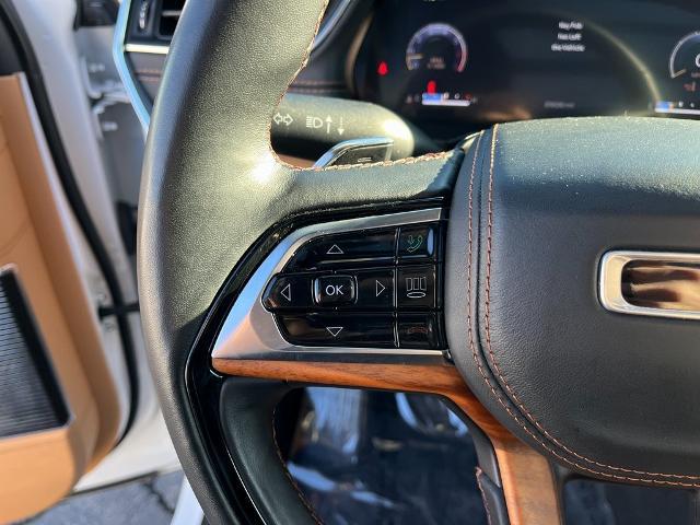 2021 Jeep Grand Cherokee L Vehicle Photo in GREEN BAY, WI 54304-5303