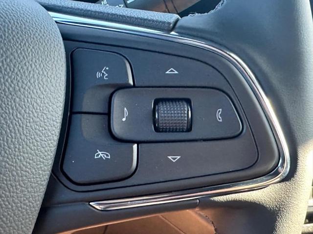 2025 Buick Envista Vehicle Photo in COLUMBIA, MO 65203-3903