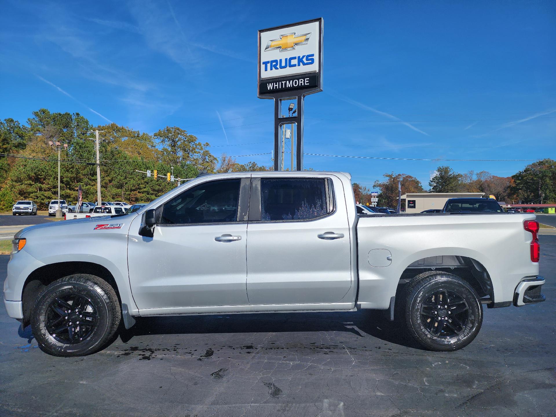 Used 2022 Chevrolet Silverado 1500 RST with VIN 3GCUDEETXNG567180 for sale in West Point, VA