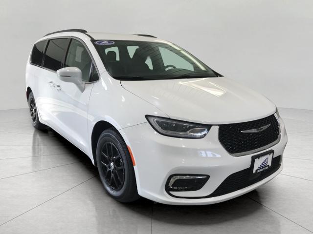 2022 Chrysler Pacifica Vehicle Photo in GREEN BAY, WI 54303-3330