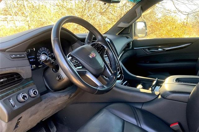 2020 Cadillac Escalade Vehicle Photo in KANSAS CITY, MO 64114-4545