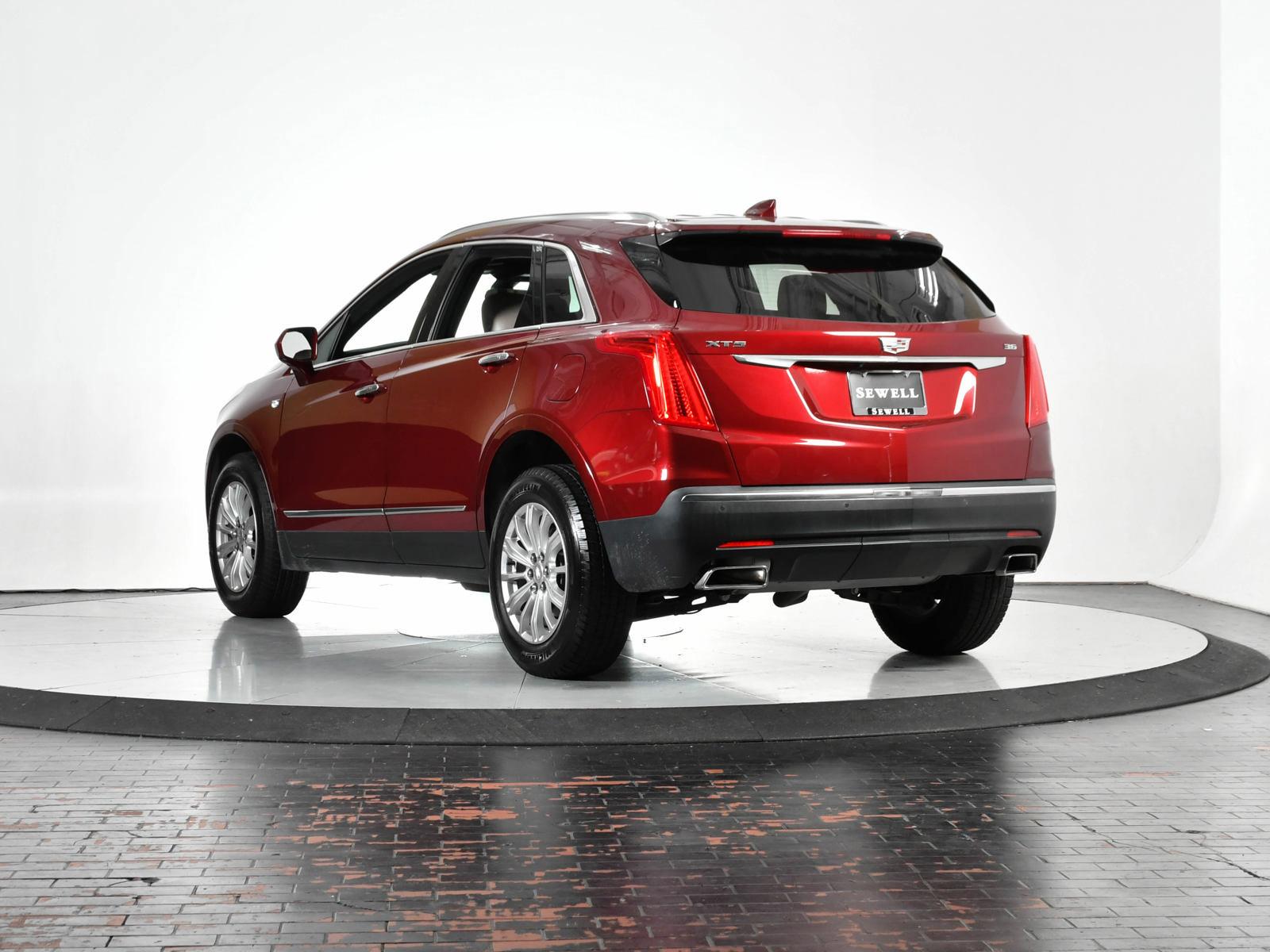 2017 Cadillac XT5 Vehicle Photo in DALLAS, TX 75235