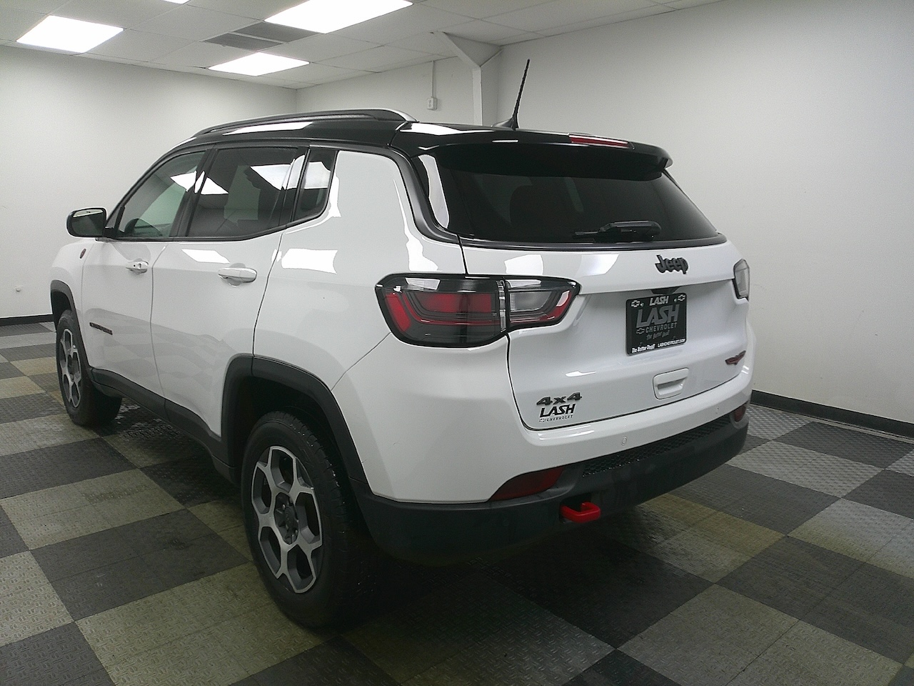 Used 2022 Jeep Compass Trailhawk with VIN 3C4NJDDB2NT144892 for sale in Johnstown, OH