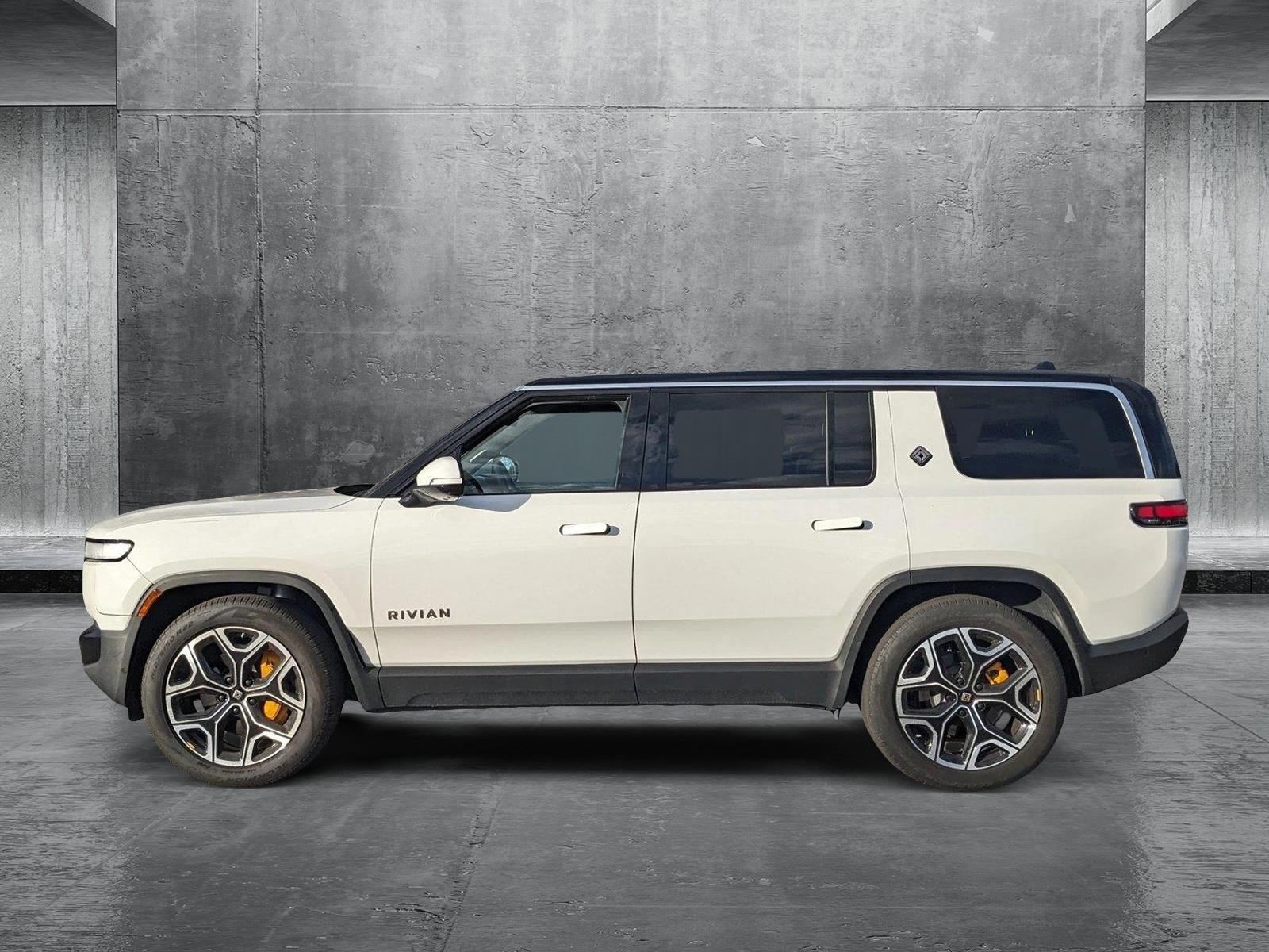 2022 Rivian R1S Vehicle Photo in WEST PALM BEACH, FL 33407-3296