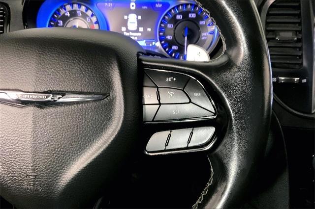 2022 Chrysler 300 Vehicle Photo in Kansas City, MO 64114