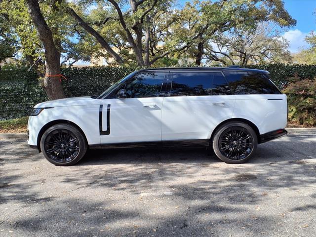 2024 Range Rover Vehicle Photo in SAN ANTONIO, TX 78230-1001