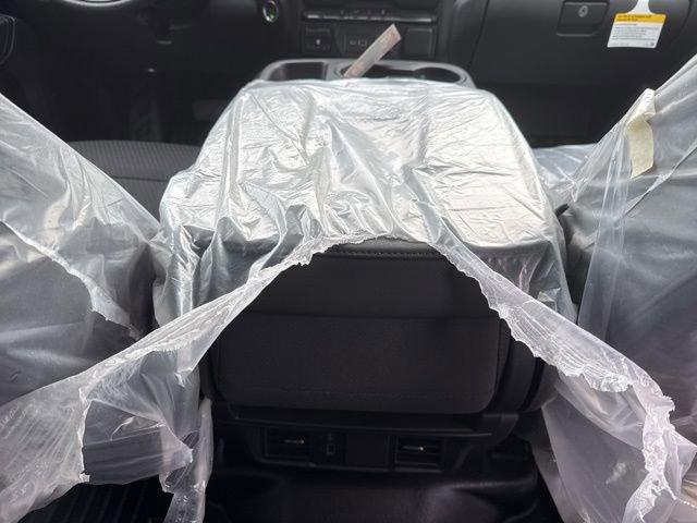 2025 GMC Sierra 2500 HD Vehicle Photo in MEDINA, OH 44256-9631
