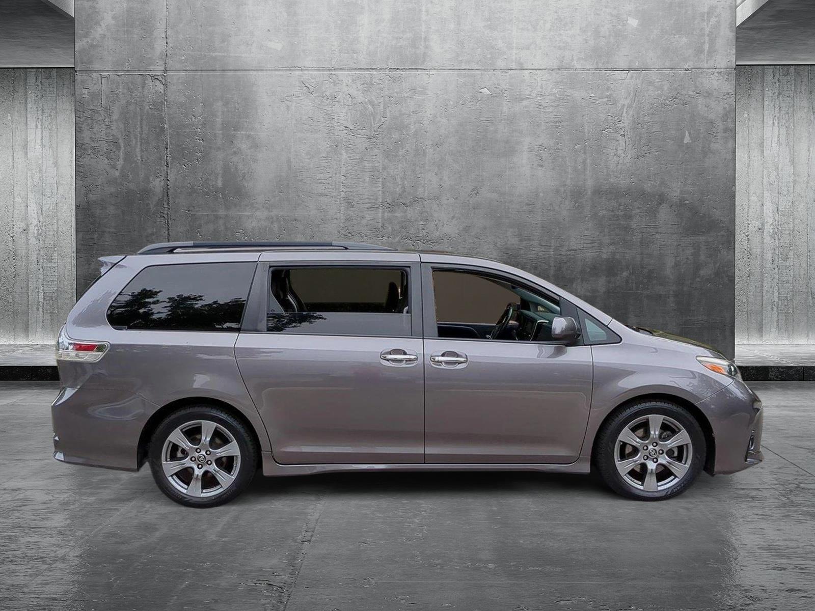 2019 Toyota Sienna Vehicle Photo in West Palm Beach, FL 33417