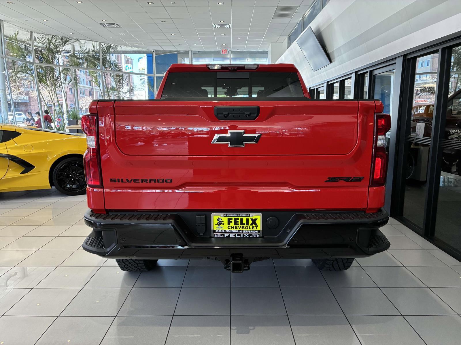 2025 Chevrolet Silverado 1500 Vehicle Photo in LOS ANGELES, CA 90007-3794