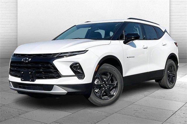 2025 Chevrolet Blazer Vehicle Photo in TOPEKA, KS 66609-0000