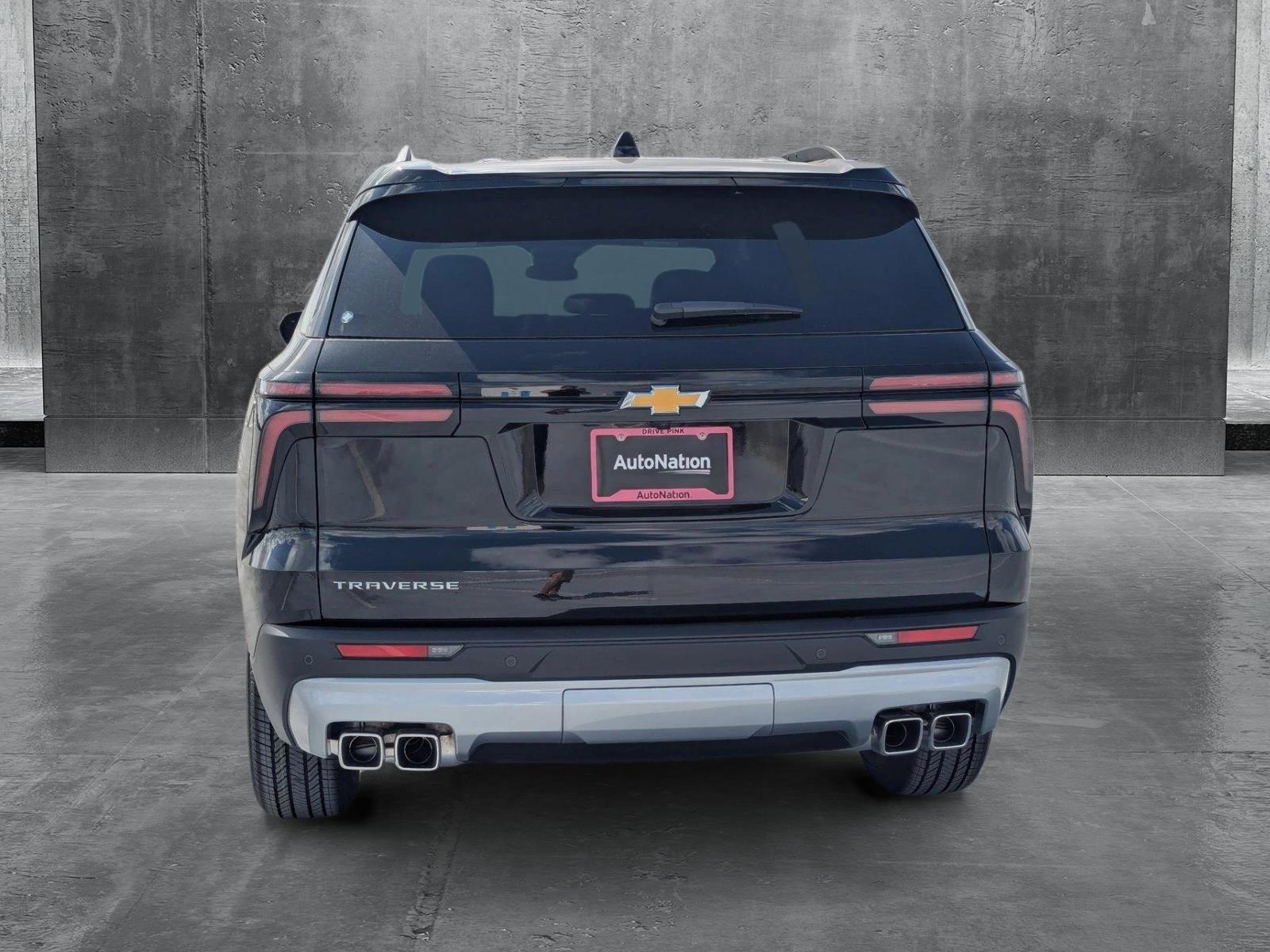 2025 Chevrolet Traverse Vehicle Photo in PEMBROKE PINES, FL 33024-6534