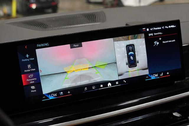 2024 BMW X7 M60i Vehicle Photo in GRAPEVINE, TX 76051