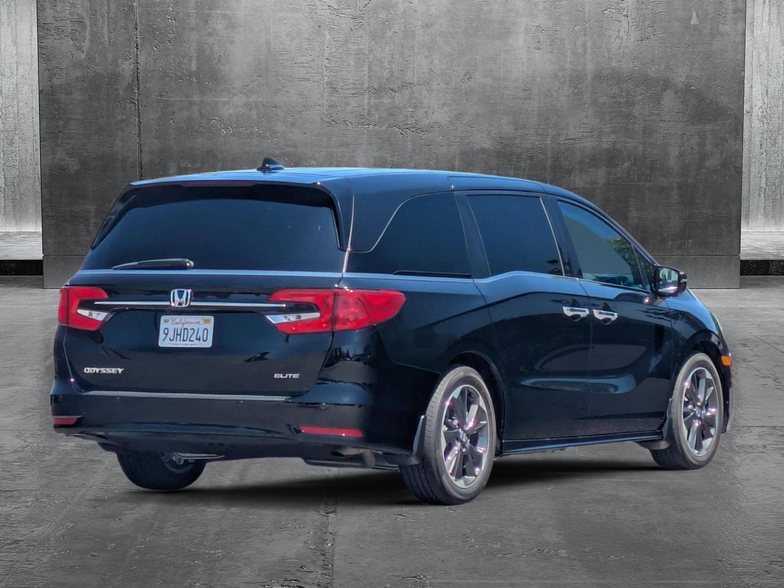 2024 Honda Odyssey Vehicle Photo in Valencia, CA 91355-1794