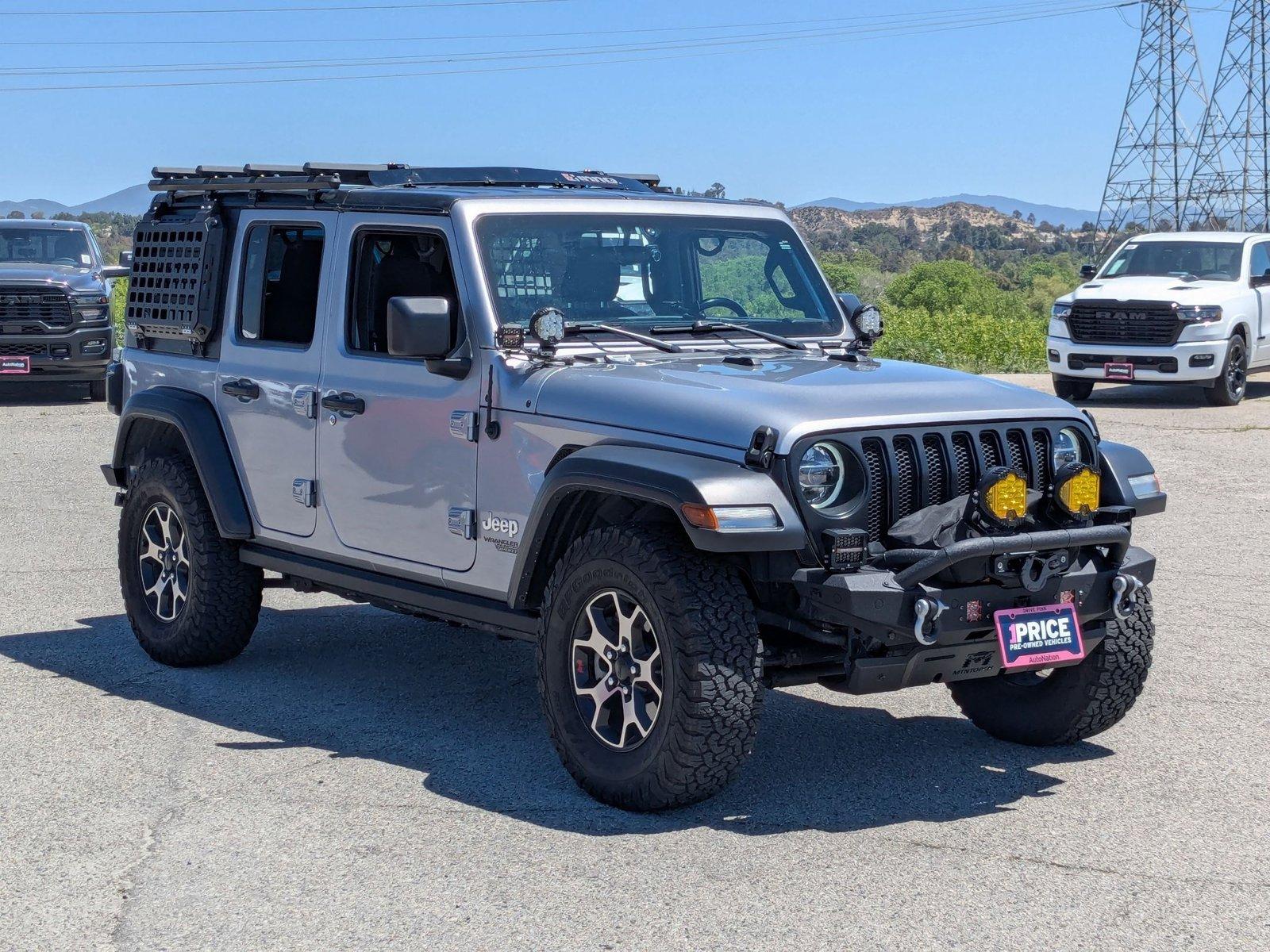 2020 Jeep Wrangler Unlimited Vehicle Photo in Valencia, CA 91355