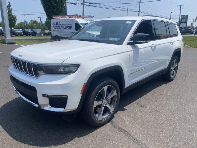 2025 Jeep Grand Cherokee L Vehicle Photo in Doylsetown, PA 18901