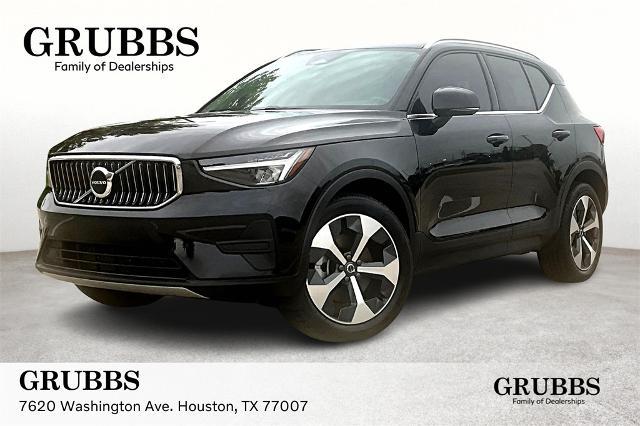 2025 Volvo XC40 Vehicle Photo in Houston, TX 77007
