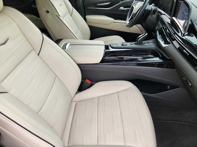 2024 Cadillac Escalade Vehicle Photo in DENTON, TX 76210-9321